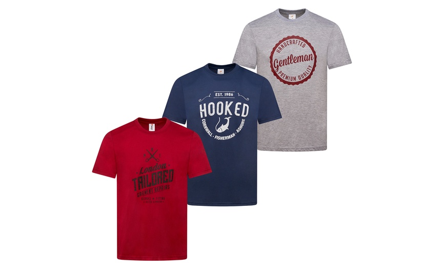 Image 14: Three-Pack of Men's Printed T-Shirts