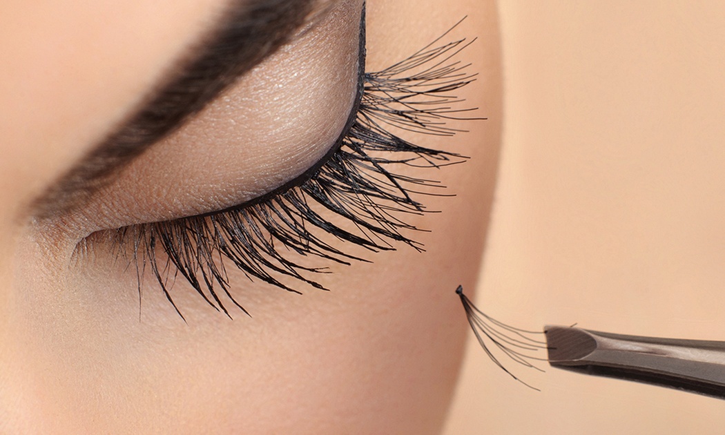 Eyelash Extensions at Essence Nail Spa