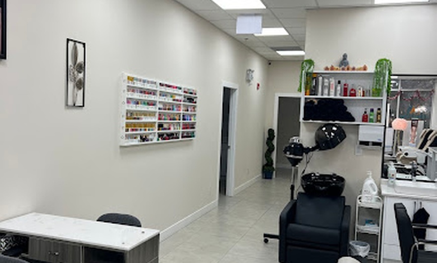 Image 7: Deep Tissue Massage with Hot Towels &  More!