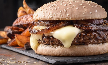 Menu hamburger di Chianina, vegetariano o vegano per 2 o 4 persone alla Trattoria Margherita (sconto fino a 54%)