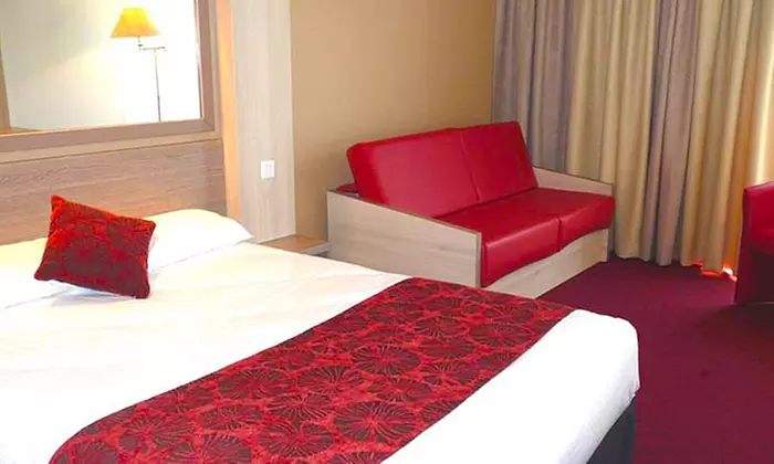 Saint-Nazaire : séjour en chambre double confort