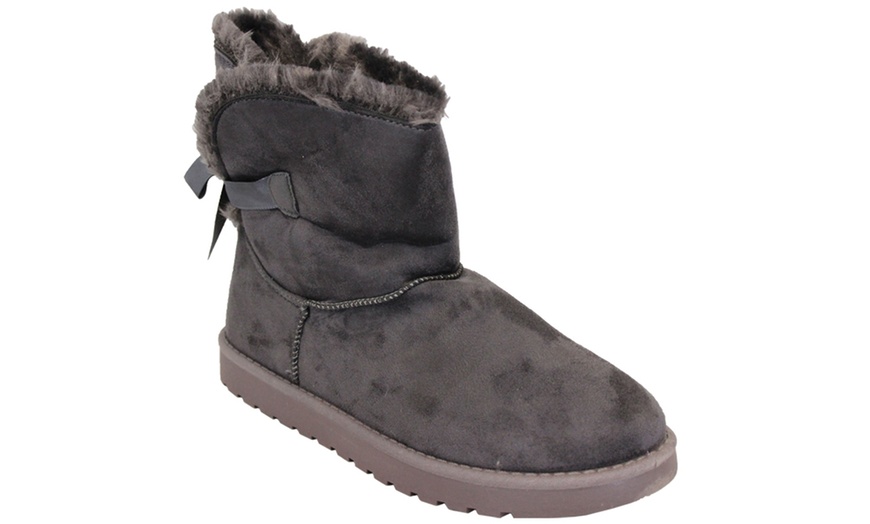 Image 7: Bow Back Faux Fur Snow Boots