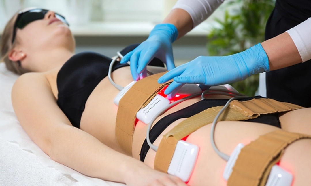 Royal Beauti Bar offers up to 39% off on Laser Lipo with one, five, or ten sessions for targeted fat reduction
