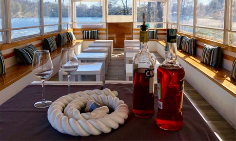 Navigazione sull'Adda con guida a bordo e aperitivo fino a 4 persone (sconto fino a 18%)