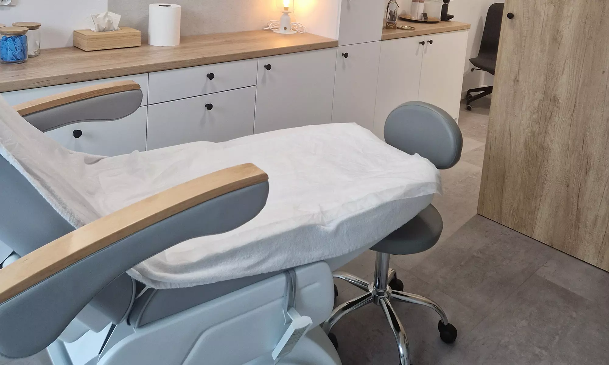 Pedicure spa lub pedcure kwasowy Callus w Nova Skin