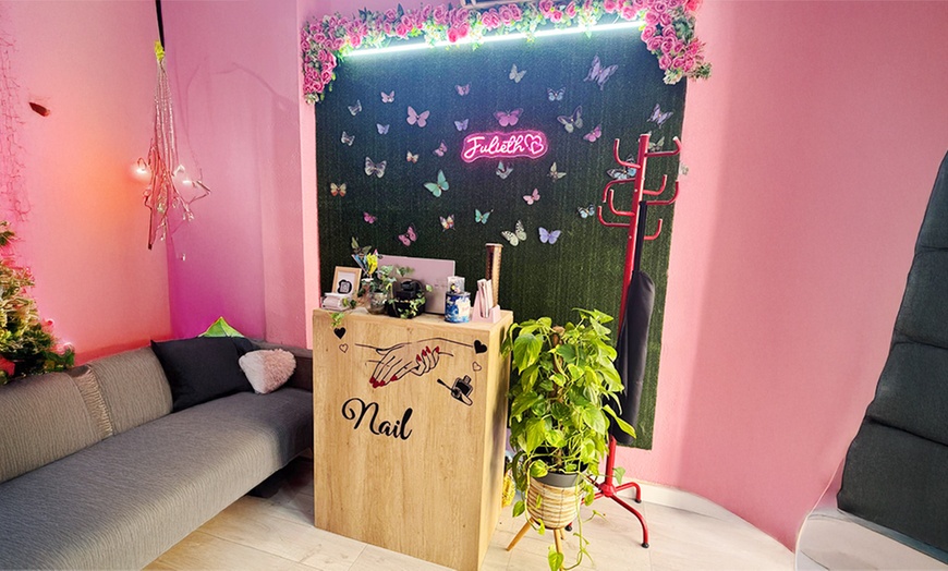 Image 2: Tratamiento facial con dermapen y opción a extras para 1 persona