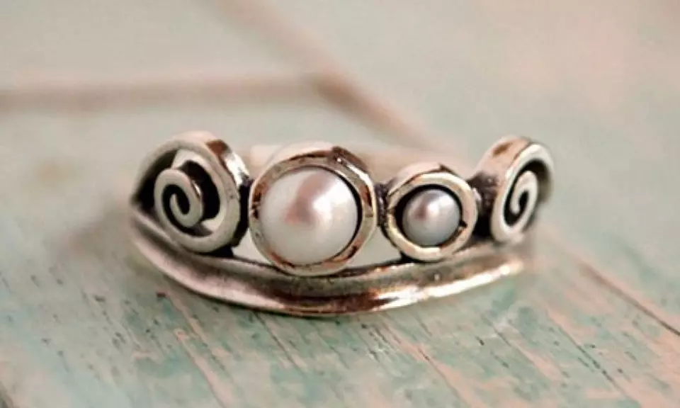 Freshwater Pearl Tiara Ring - Primary Image