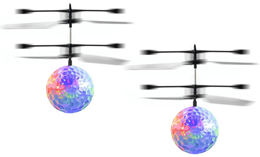 Image 6: Infrared Flying Helicopter Ball