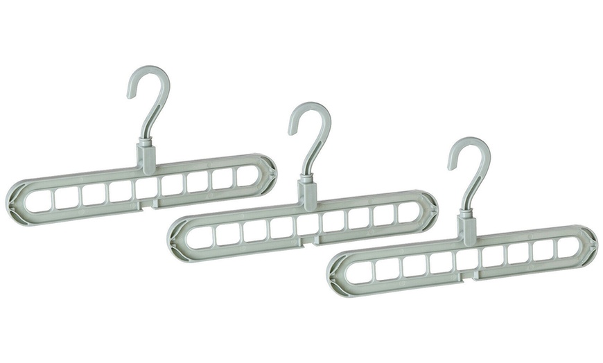 Image 14: Nine-Hole Foldable Hanger