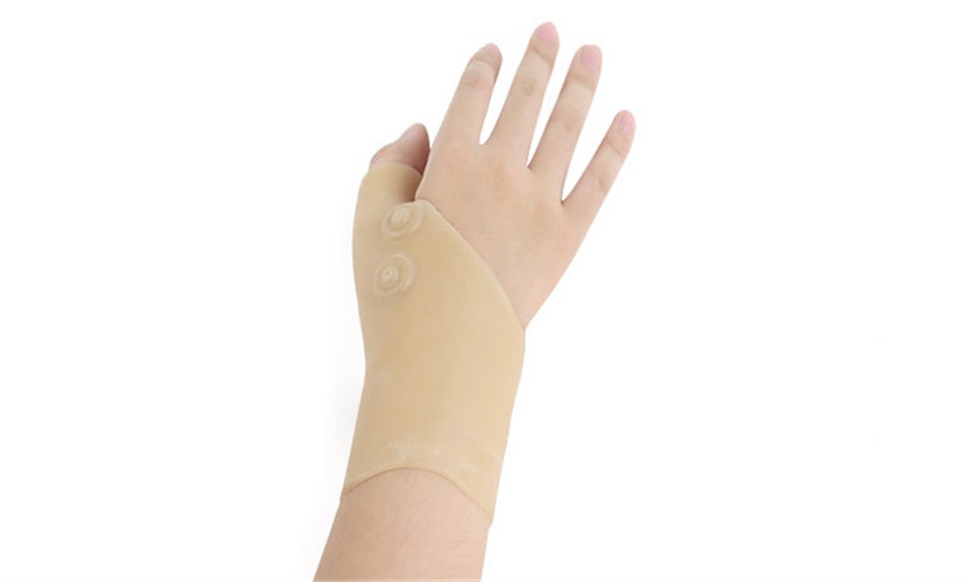 Image 2: One or Two Pairs Wrist Thumb Support Gloves