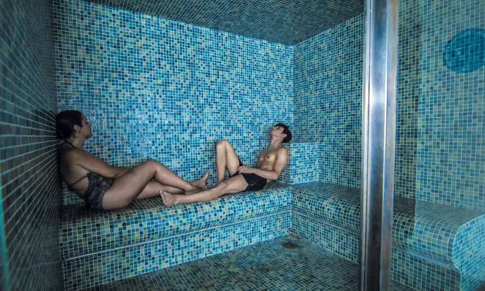 Circuito de spa con masaje relax o terapéutico y opción a Cava