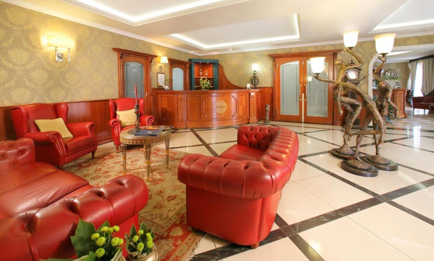 Image 10: Reggio Calabria 4*: Double or Family Room with Half Board  