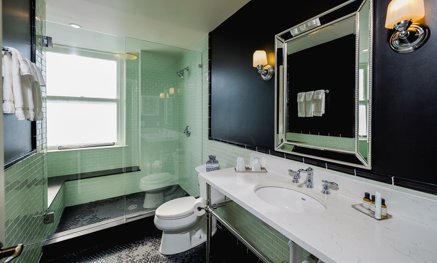 Image 15: 4-Star Stay with Rooftop Views & Award-Winning Dining