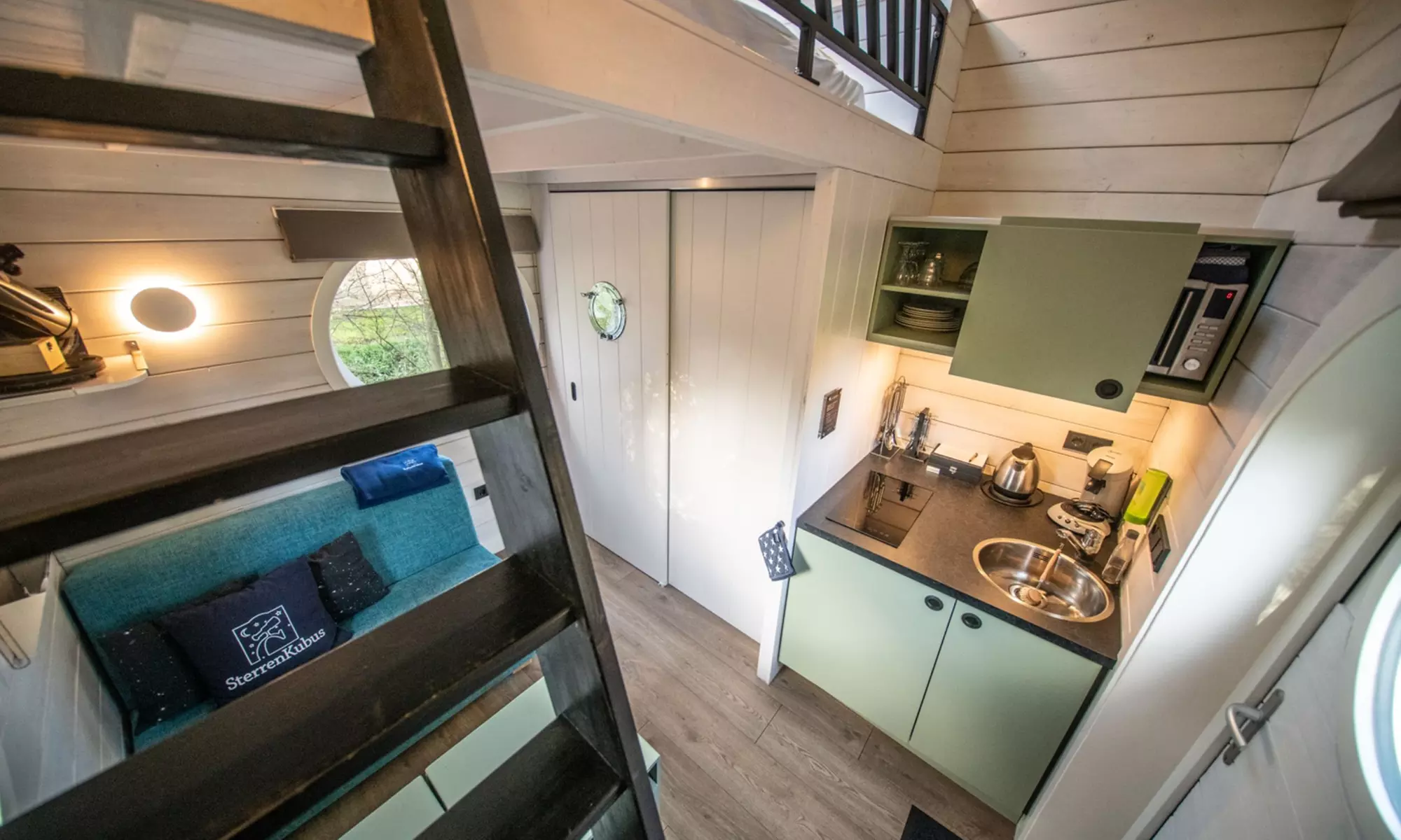 Twente: Safari Lodge-tent XL of Sterrenkubus met ontbijt