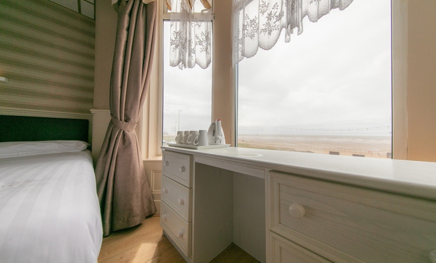 Image 17: Beachfront in Blackpool: Getaway for 2 with Breakfast, Dinner & More!