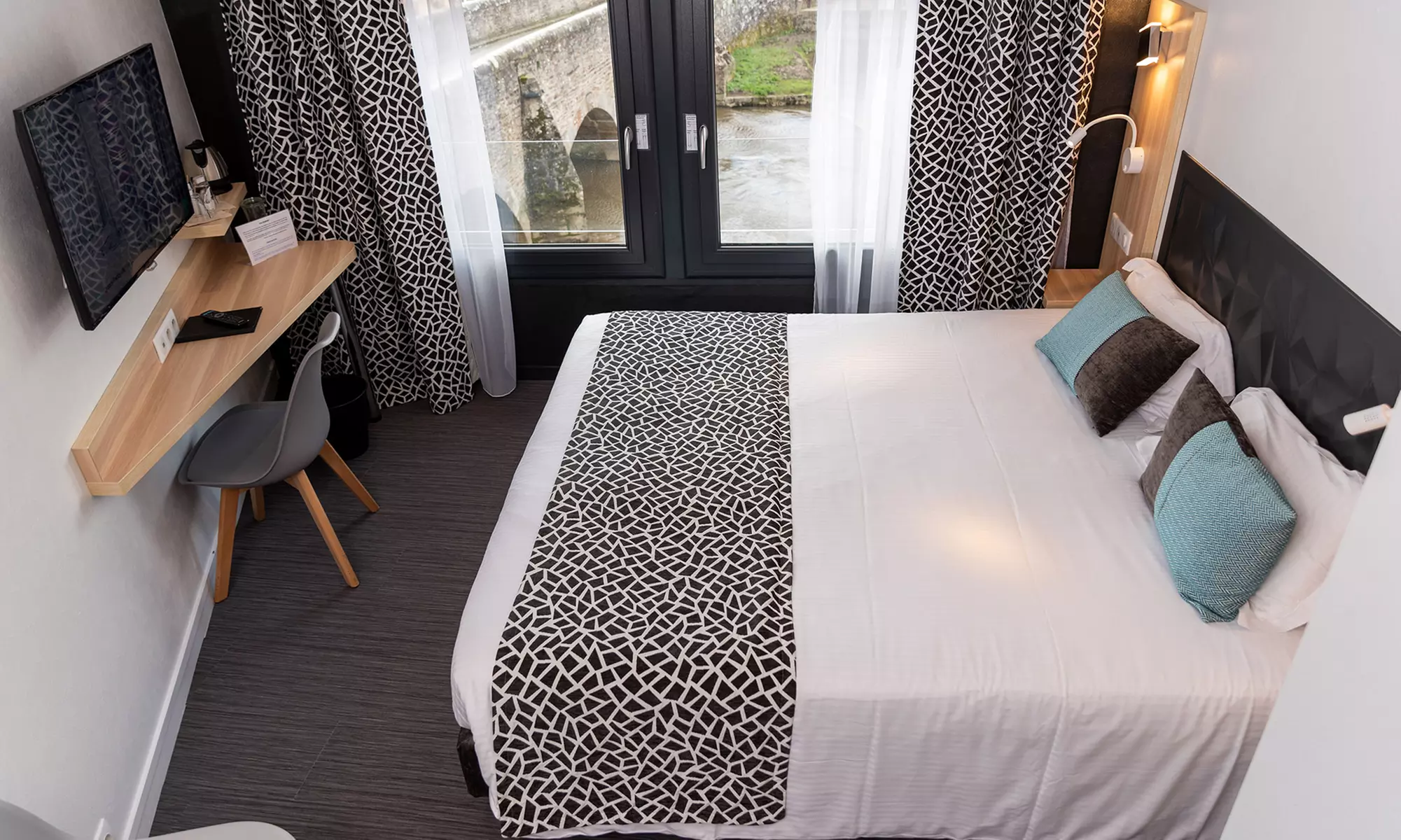 Mont Saint-Michel : chambre double avec PDJ, dîner et pack romantique