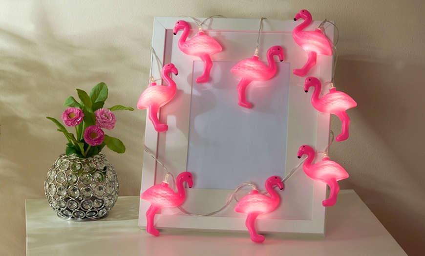 Image 2: Flamingo String Light Set