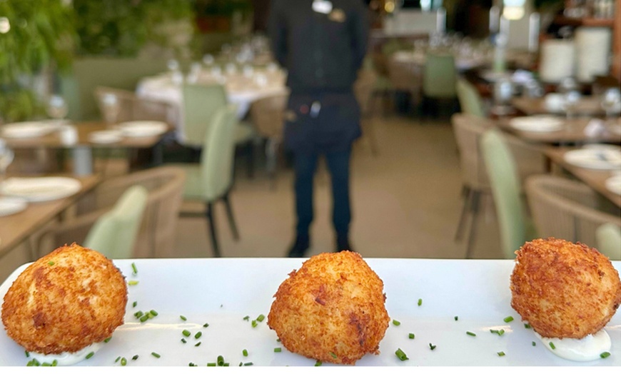 Image 17: Menú de arroces para 2 o 4 frente al mar con postre y opción a vino