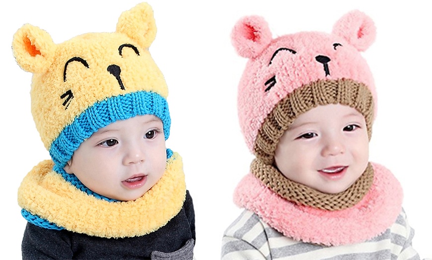 Image 10: Baby Bear Beanie and Scarf Set