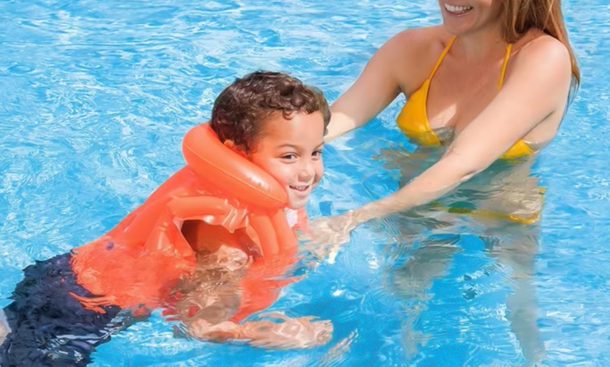 Image 5: Braccioli o gilet da nuoto per bambini Intex