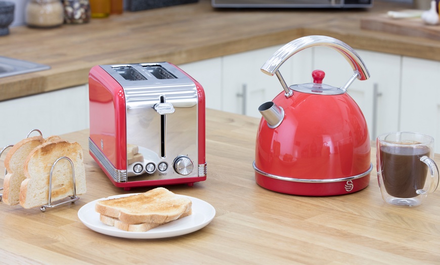 Image 16: Swan Retro Kettle and Toaster Set