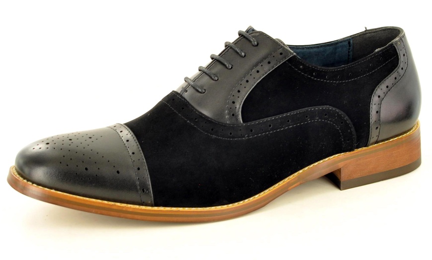 Image 11: Two-Tone Men's Brogue Shoes