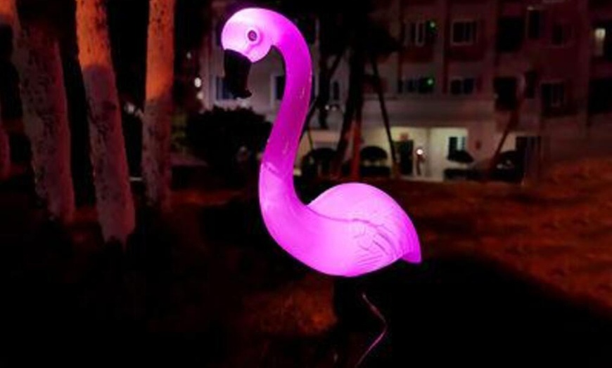 Image 3: Flamingo Garden Solar Decorative Light