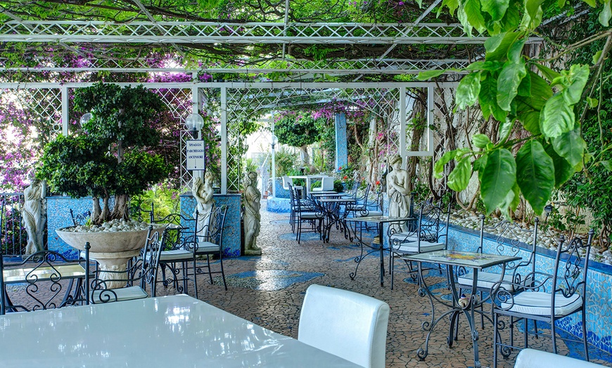 Image 13: ✈5-, 6, or 7-Day Rome and Amalfi Vacation w/Air from Fleetway Travel