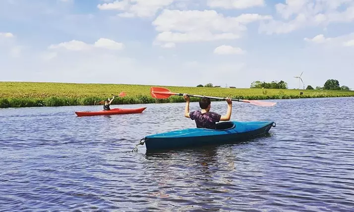 Verken het Wierden-landschap vanuit een kano