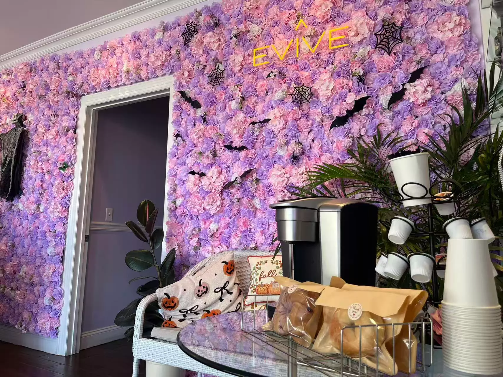 Head Spa Massages with Mini Facial or Full Body Massage at EVIVE Spa