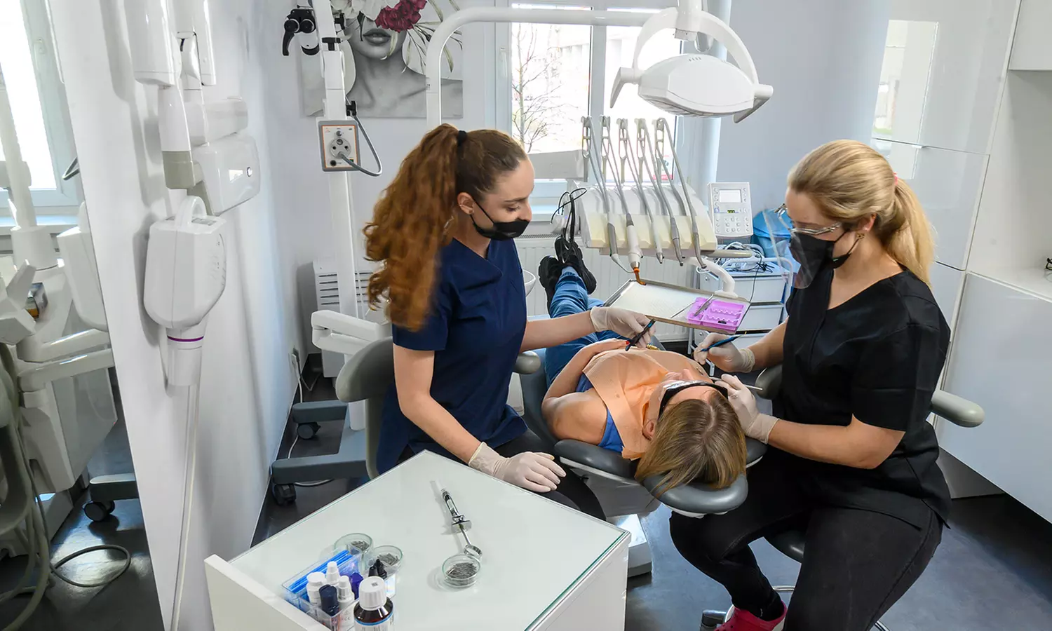 Wybielanie zębów lampą BlancOne w Gabinecie Estetyki Stomatologicznej