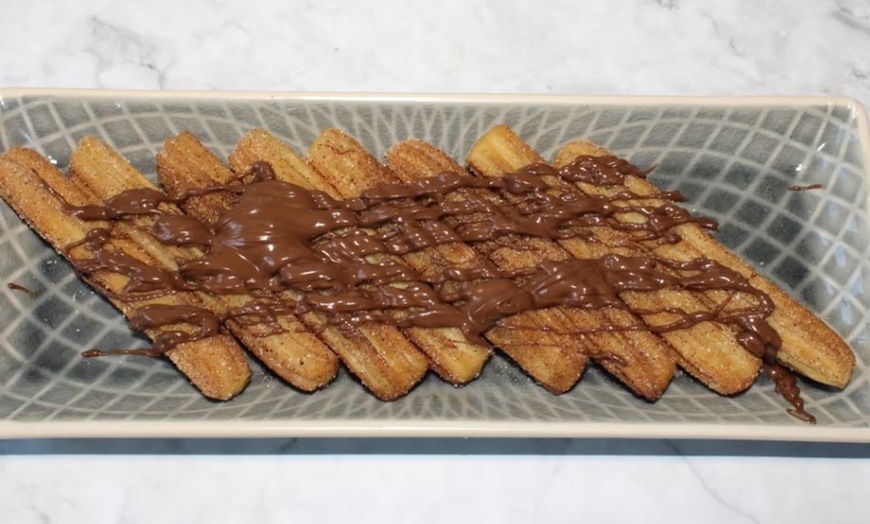 Image 2: 8 Churros mit einem Heißgetränk nach Wahl für 1-2 Personen