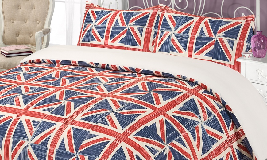 Image 3: January Clearance Duvet Sets
