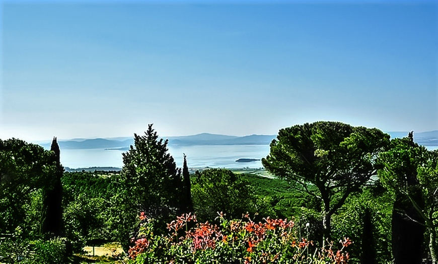 Image 2: Lago Trasimeno: fino a 7 notti in mobilhome, fino a 4 persone