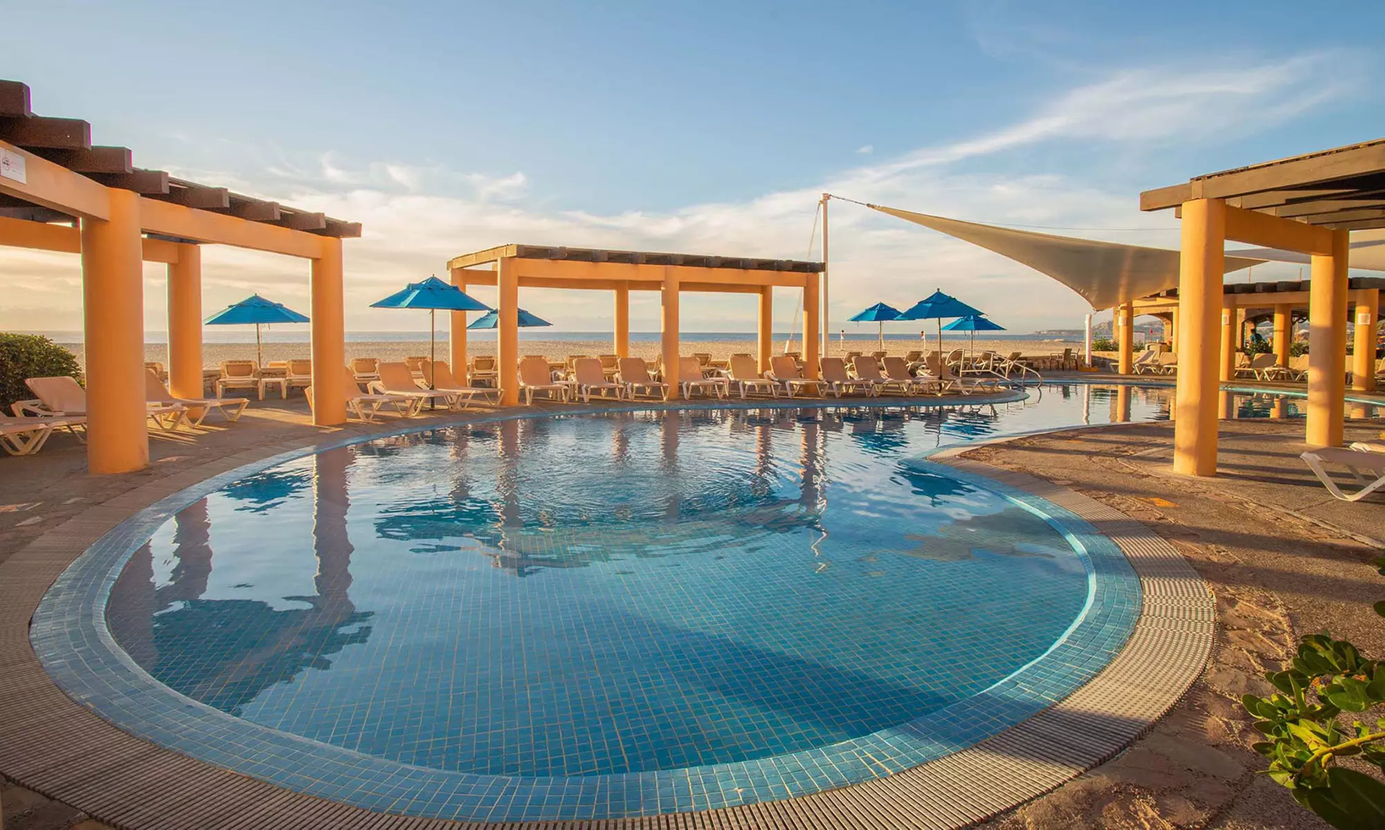 All-Inclusive Family-friendly Resort near San Jose del Cabo downtown
