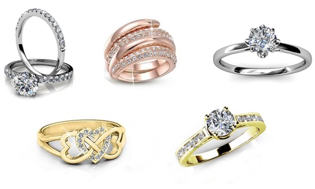 Anelli realizzati con cristalli di Swarovski® disponibili in 5 modelli e 3 misure