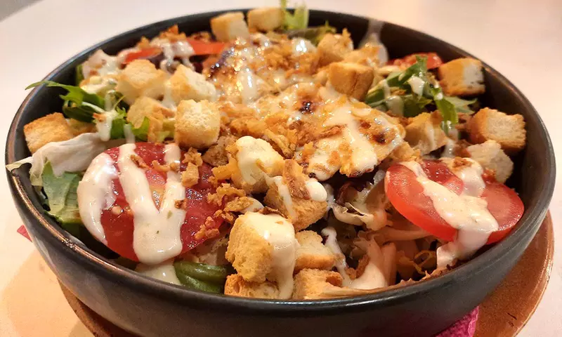 Menú para 2 o 4 personas con postre y bebida en Brasería El Colibrí