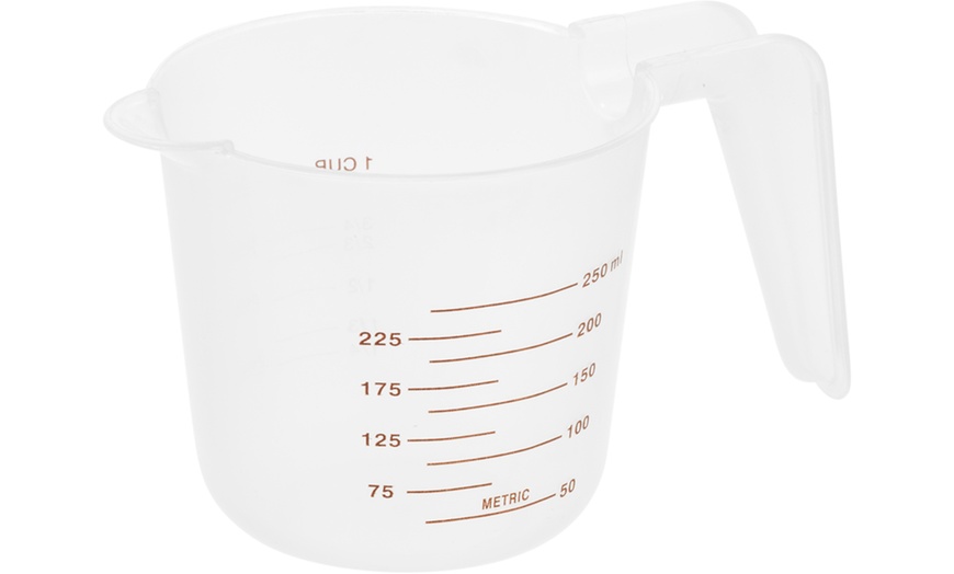 Image 5: Three-Piece Measuring Cup Set