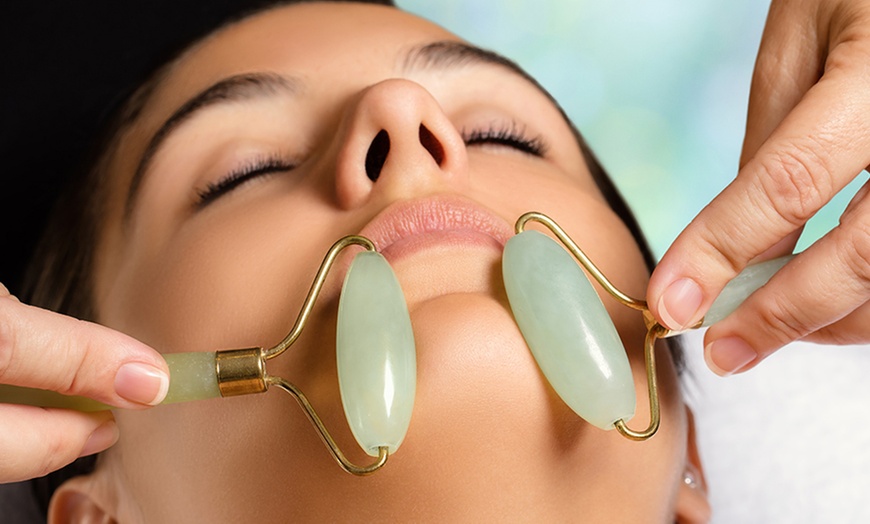 Image 2: Face Massage Jade Roller