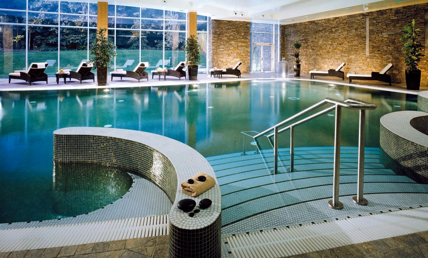 Image 1: Co. Cork: 5* Spa Break with Irish Breakfast