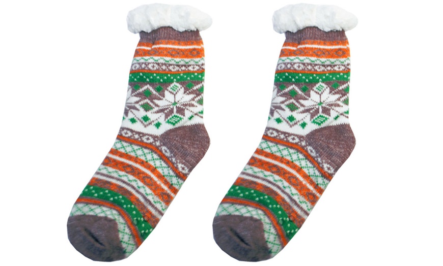 Image 26: Festive Warm Sherpa Fur Slipper Socks