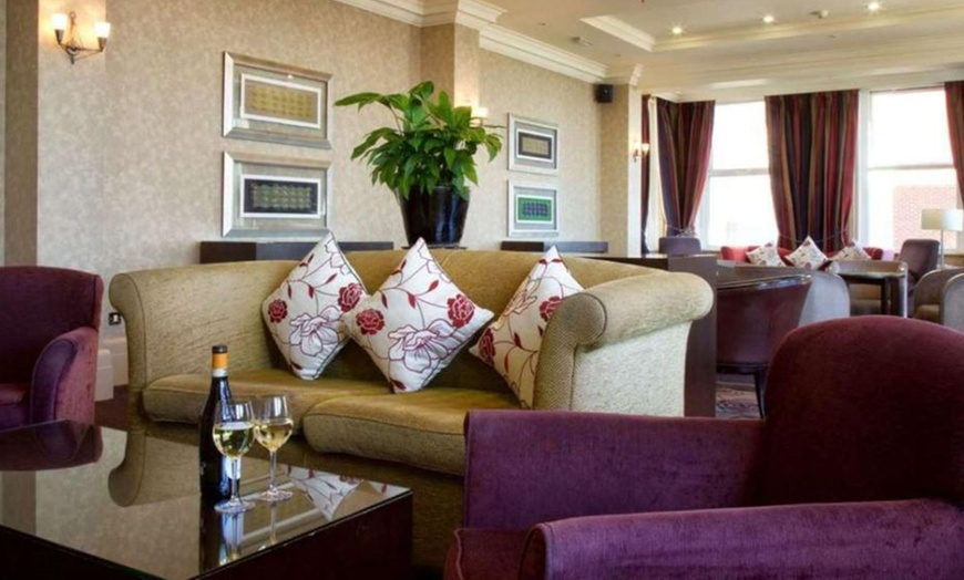 Image 10: Bournemouth: 4* Room Stay with Breakfast