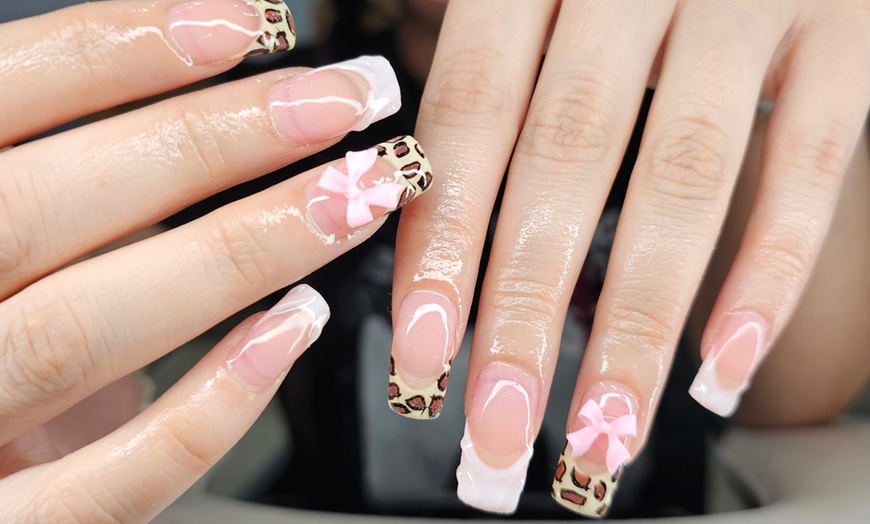 Image 3: Medium Acrylic, Gel-X, Hard Gel, PolyGel Full Sets & Gel Mani/Pedi