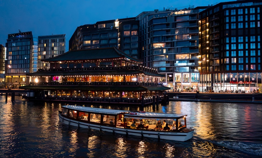 Image 10: Beleef het magische Amsterdam Light Festival vanaf het water