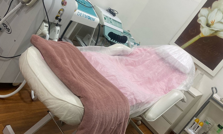 Image 9: Extensión de pestañas clásicas de efecto rímel