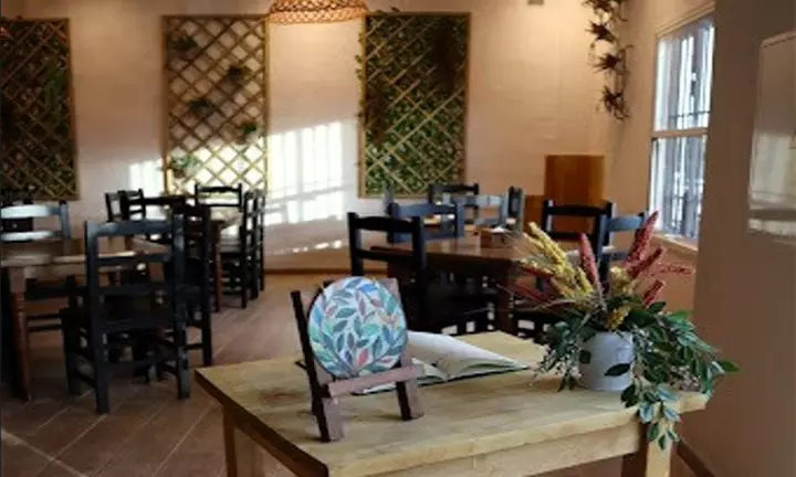 Menú tradicional y auténtico para 2 o 4 personas con opción a vino