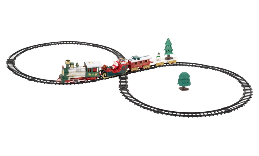 Image 6: Christmas Train Set