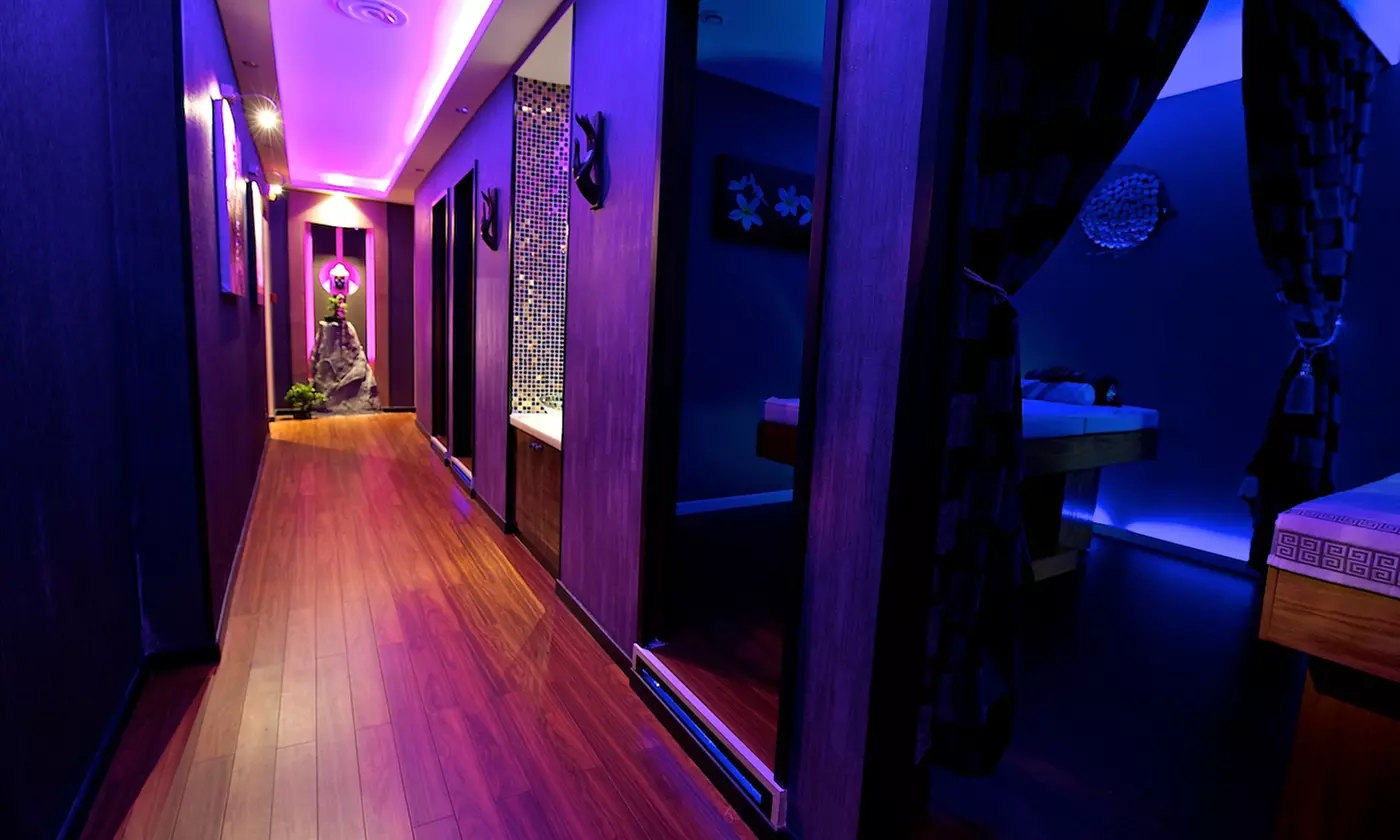 Ressourcez-vous avec un modelage thaï ou un rituel complet avec hammam