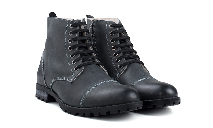 Image 4: Men's Fleece-Lined Leather Boots