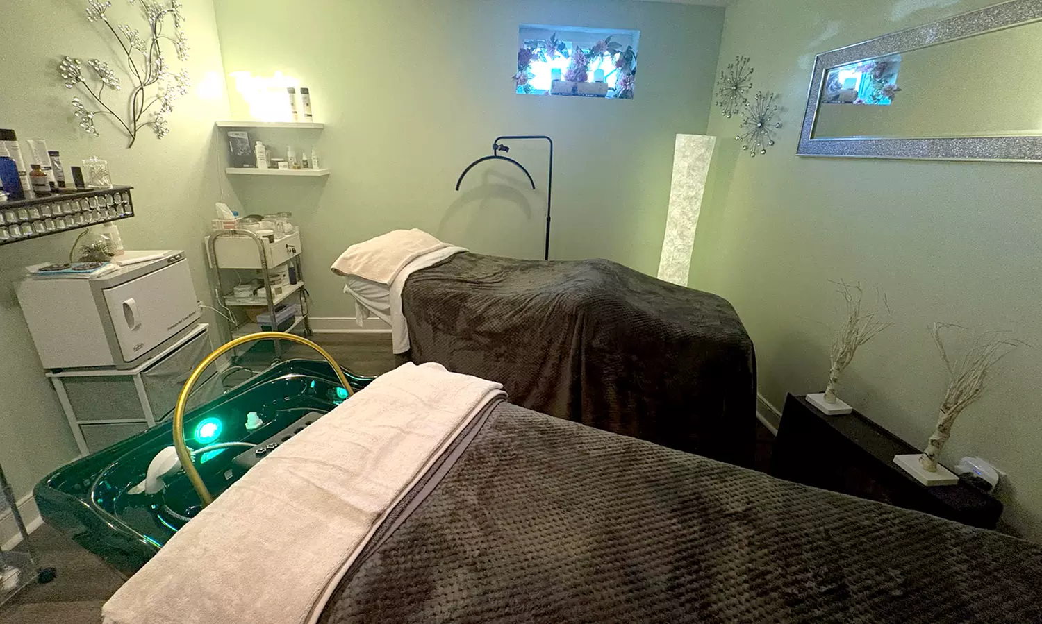 Pampering Spa Packages with Facial Body Wrap Sauna and Foot Detox